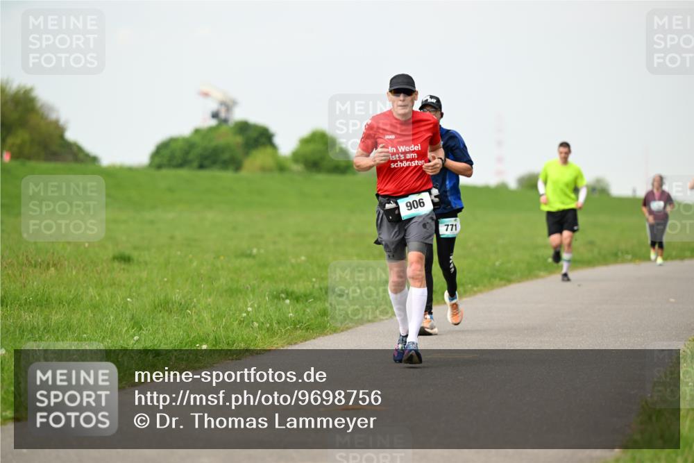 10.05.2026 - 8. Wedeler Halbmarathon Dr. Thomas Lammeyer http://msf.ph/oto/9698756 10.05.2026 11:34:21 Laufen 906, 771 meine-sportfotos.de