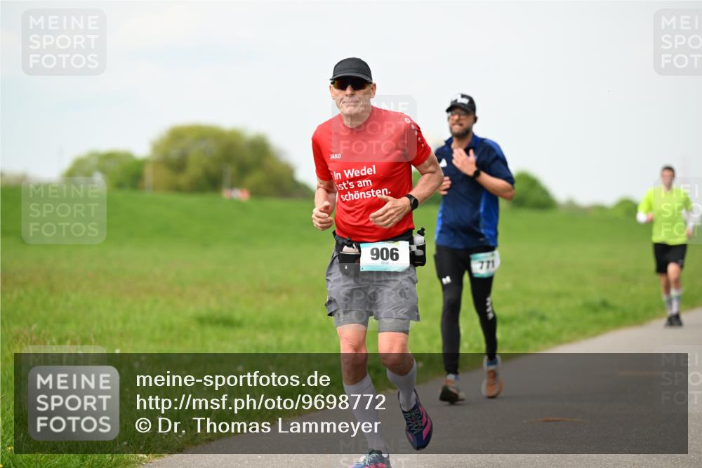10.05.2026 - 8. Wedeler Halbmarathon Dr. Thomas Lammeyer http://msf.ph/oto/9698772 10.05.2026 11:34:23 Laufen 906, 771 meine-sportfotos.de