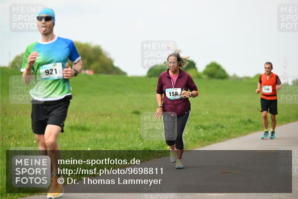 10.05.2026 - 8. Wedeler Halbmarathon Dr. Thomas Lammeyer http://msf.ph/oto/9698811 10.05.2026 11:34:36 Laufen 921, 158 meine-sportfotos.de
