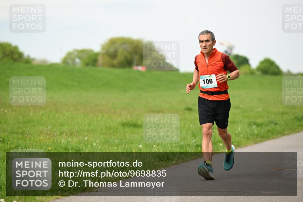 10.05.2026 - 8. Wedeler Halbmarathon Dr. Thomas Lammeyer http://msf.ph/oto/9698835 10.05.2026 11:34:40 Laufen 106 meine-sportfotos.de