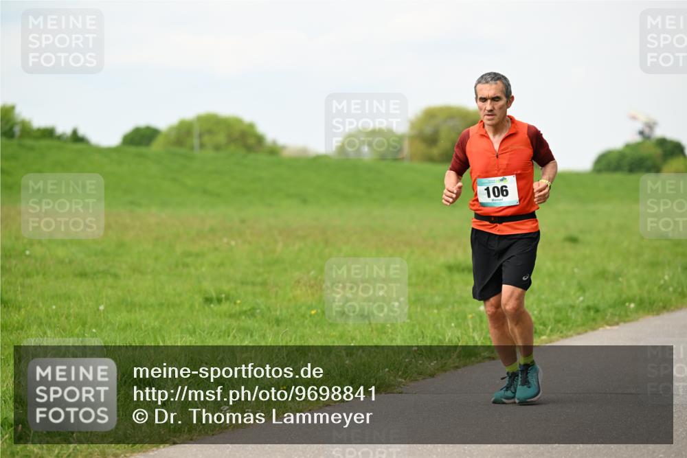 10.05.2026 - 8. Wedeler Halbmarathon Dr. Thomas Lammeyer http://msf.ph/oto/9698841 10.05.2026 11:34:41 Laufen 106 meine-sportfotos.de