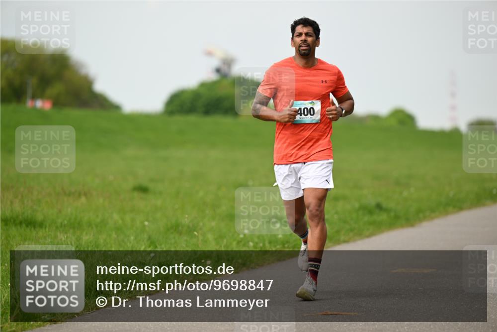 10.05.2026 - 8. Wedeler Halbmarathon Dr. Thomas Lammeyer http://msf.ph/oto/9698847 10.05.2026 11:34:54 Laufen 400 meine-sportfotos.de