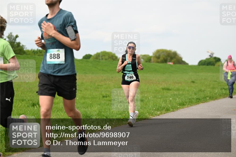 10.05.2026 - 8. Wedeler Halbmarathon Dr. Thomas Lammeyer http://msf.ph/oto/9698907 10.05.2026 11:35:10 Laufen 888, 740 meine-sportfotos.de