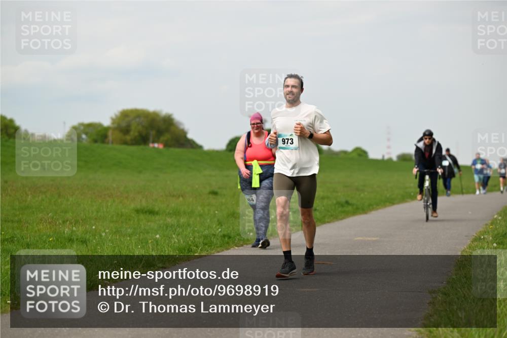 10.05.2026 - 8. Wedeler Halbmarathon Dr. Thomas Lammeyer http://msf.ph/oto/9698919 10.05.2026 11:35:13 Laufen 184, 973 meine-sportfotos.de