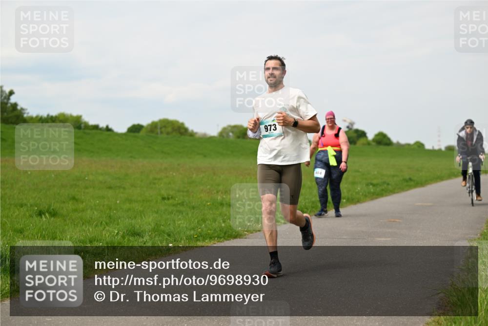 10.05.2026 - 8. Wedeler Halbmarathon Dr. Thomas Lammeyer http://msf.ph/oto/9698930 10.05.2026 11:35:14 Laufen 973, 964 meine-sportfotos.de