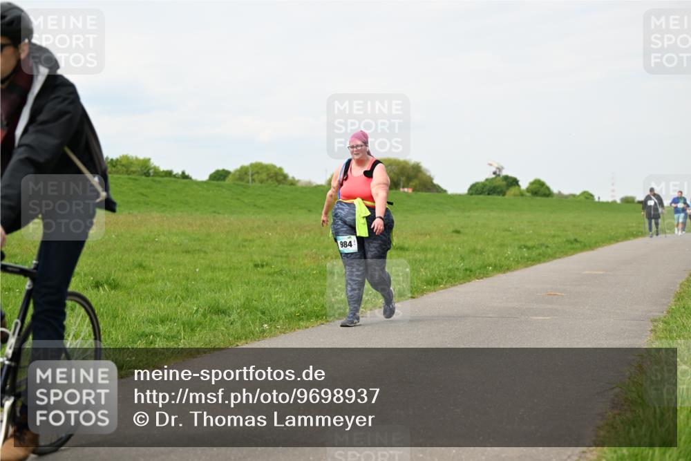 10.05.2026 - 8. Wedeler Halbmarathon Dr. Thomas Lammeyer http://msf.ph/oto/9698937 10.05.2026 11:35:17 Laufen 984 meine-sportfotos.de
