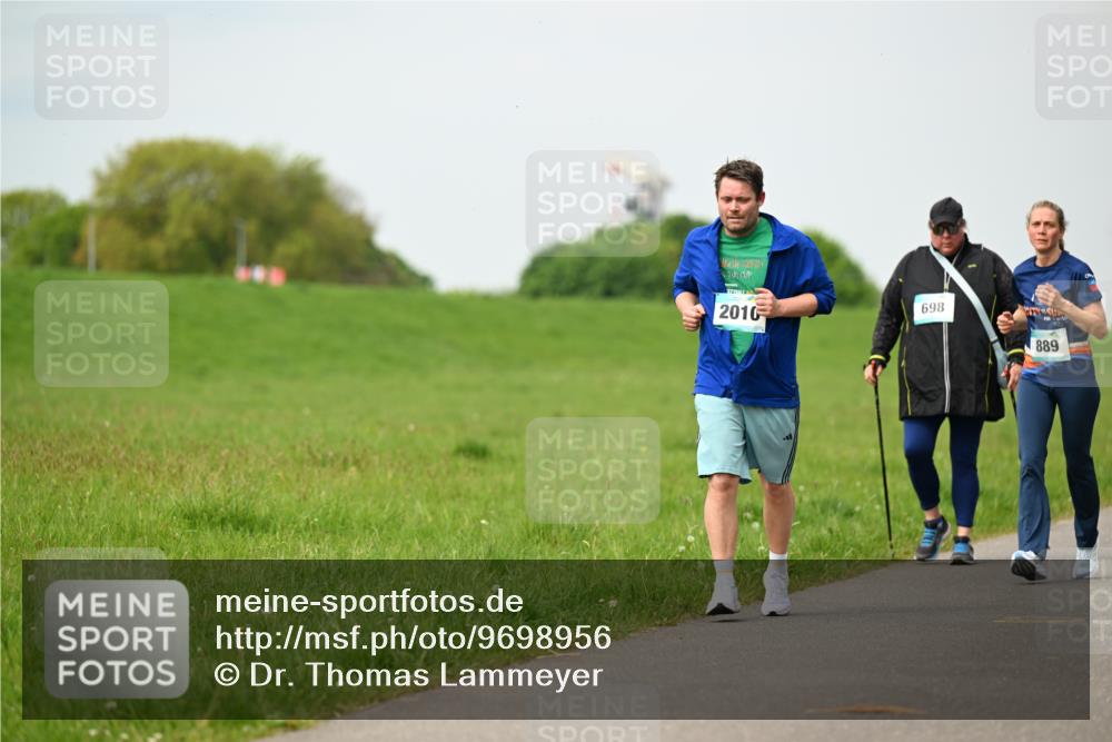 10.05.2026 - 8. Wedeler Halbmarathon Dr. Thomas Lammeyer http://msf.ph/oto/9698956 10.05.2026 11:35:32 Laufen 2025, 2010, 698, 889 meine-sportfotos.de