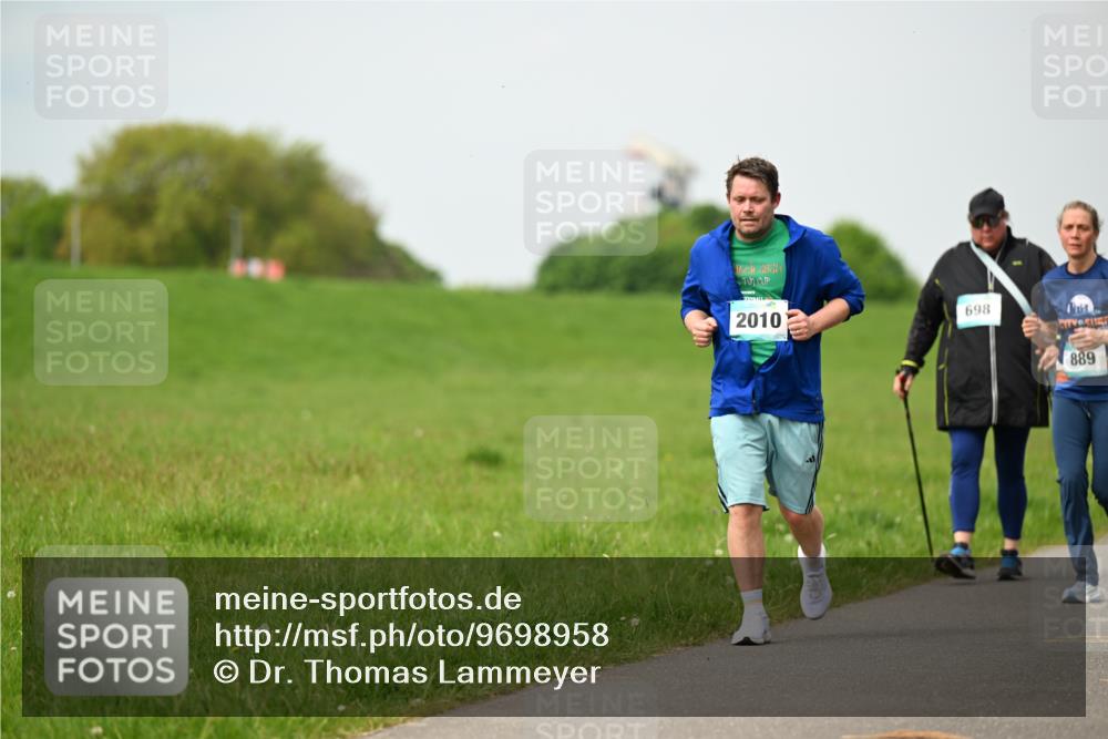 10.05.2026 - 8. Wedeler Halbmarathon Dr. Thomas Lammeyer http://msf.ph/oto/9698958 10.05.2026 11:35:32 Laufen 2025, 2010, 698, 889 meine-sportfotos.de