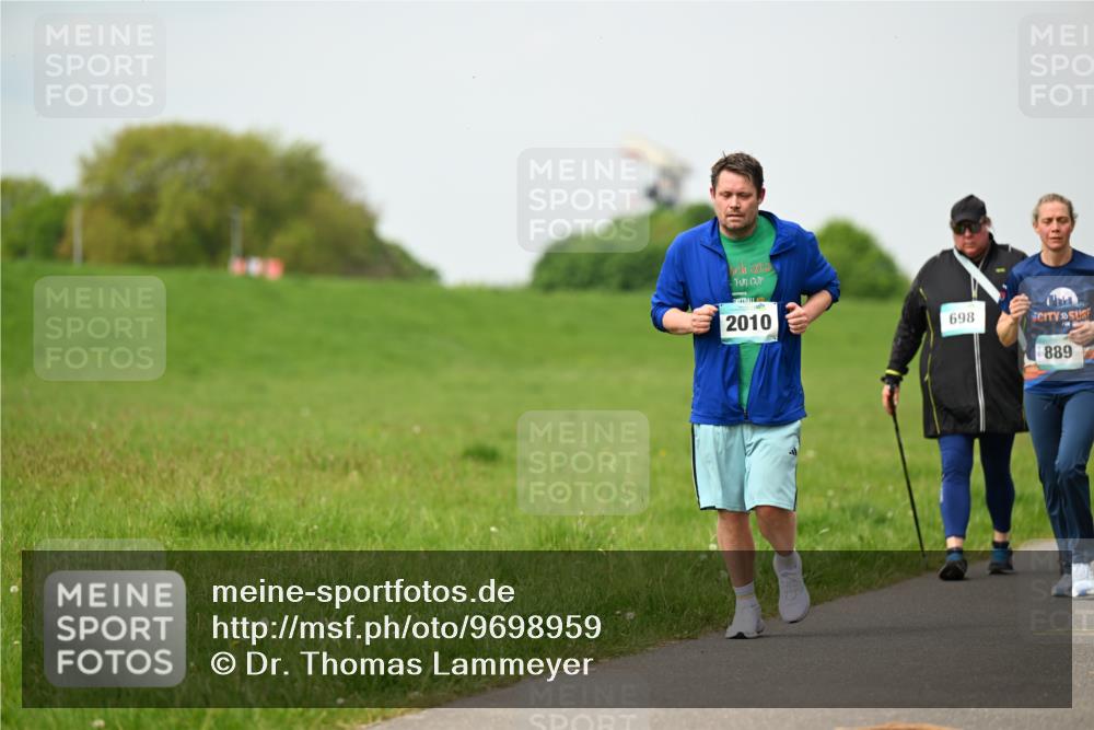 10.05.2026 - 8. Wedeler Halbmarathon Dr. Thomas Lammeyer http://msf.ph/oto/9698959 10.05.2026 11:35:32 Laufen 2025, 2010, 698, 889 meine-sportfotos.de