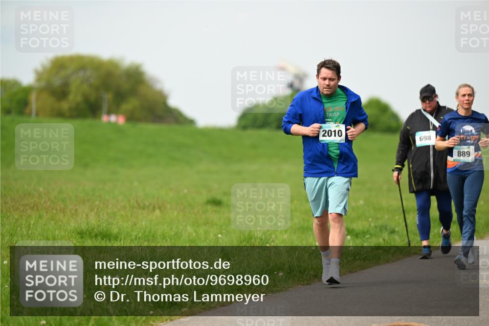 10.05.2026 - 8. Wedeler Halbmarathon Dr. Thomas Lammeyer http://msf.ph/oto/9698960 10.05.2026 11:35:32 Laufen 2045, 2010, 698, 889 meine-sportfotos.de