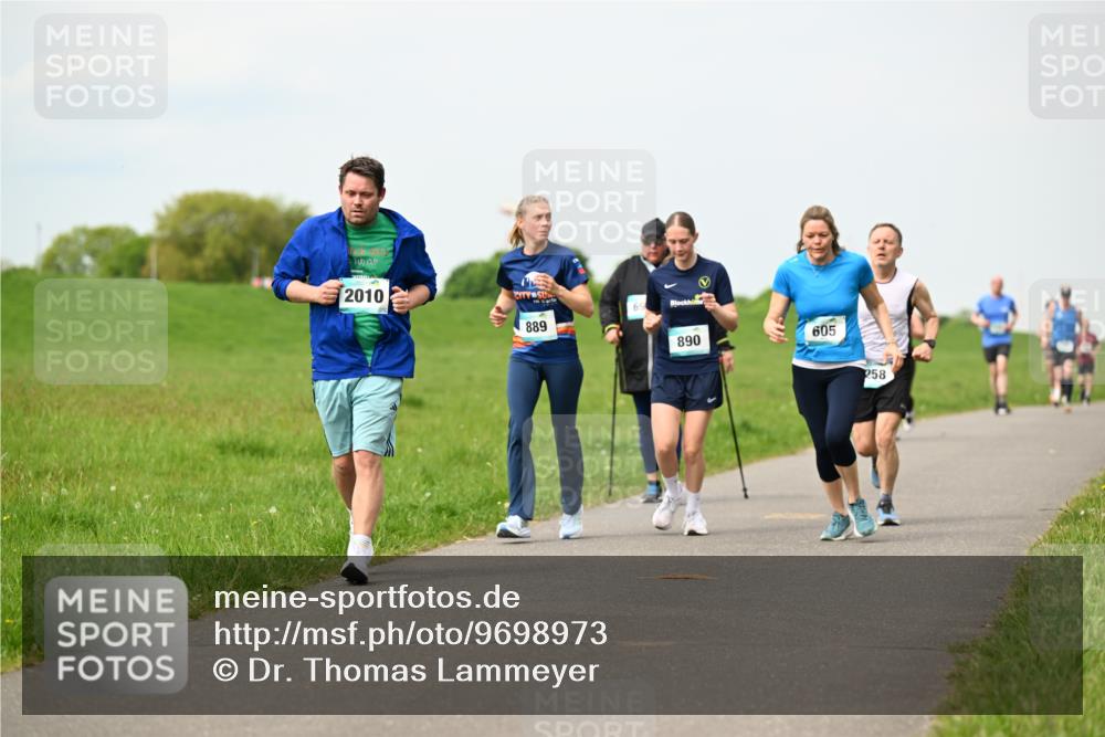 10.05.2026 - 8. Wedeler Halbmarathon Dr. Thomas Lammeyer http://msf.ph/oto/9698973 10.05.2026 11:35:35 Laufen 2010, 889, 890, 605, 258 meine-sportfotos.de