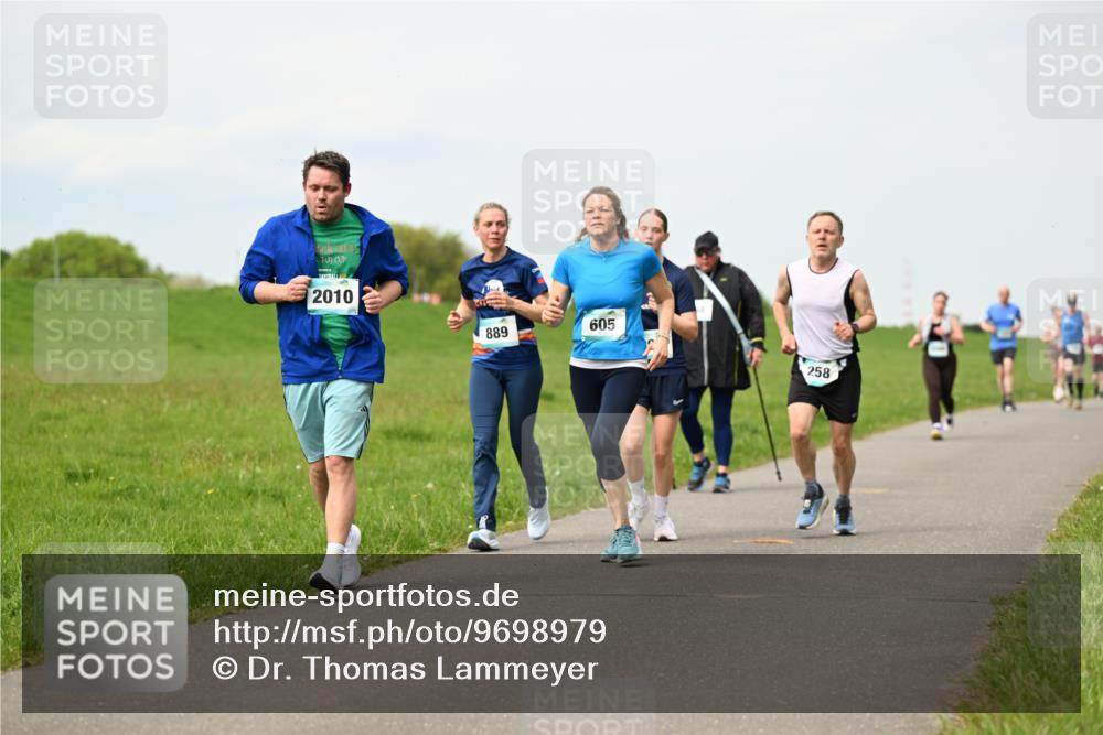10.05.2026 - 8. Wedeler Halbmarathon Dr. Thomas Lammeyer http://msf.ph/oto/9698979 10.05.2026 11:35:36 Laufen 2025, 2010, 889, 605, 258 meine-sportfotos.de