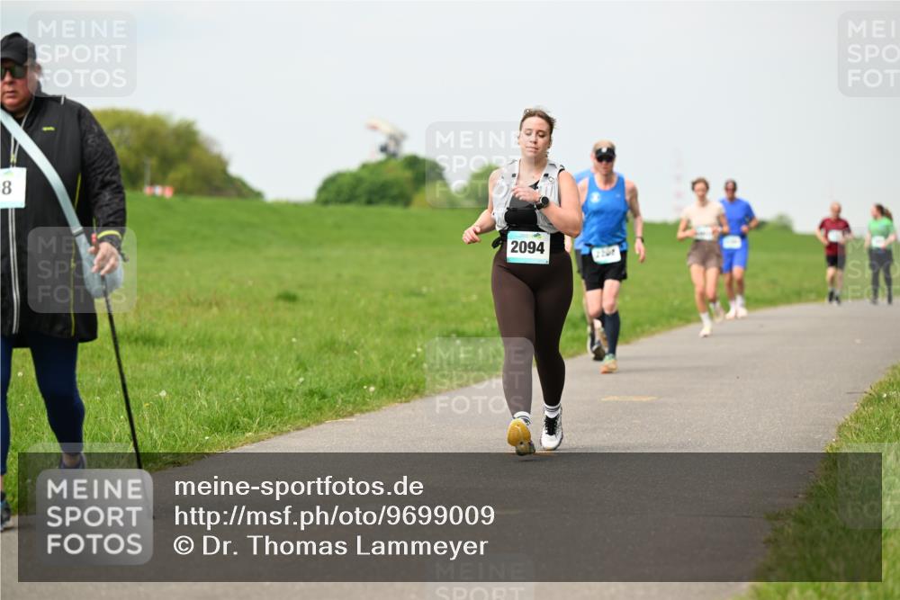 10.05.2026 - 8. Wedeler Halbmarathon Dr. Thomas Lammeyer http://msf.ph/oto/9699009 10.05.2026 11:35:43 Laufen 2094, 270 meine-sportfotos.de