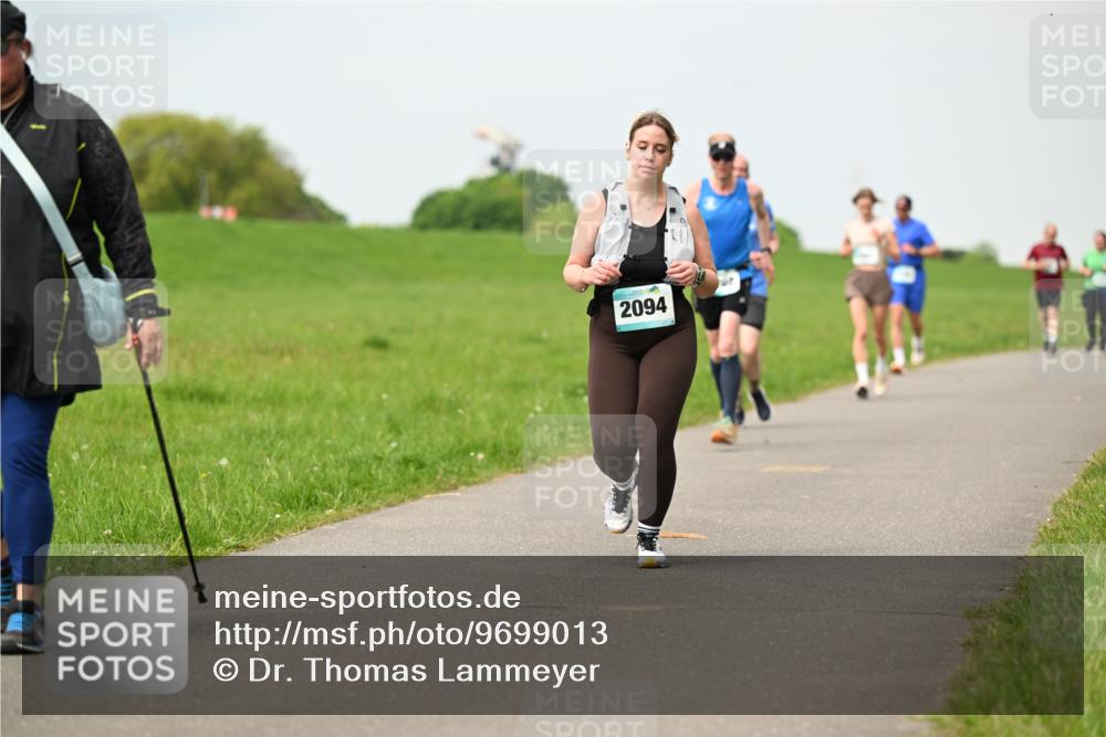 10.05.2026 - 8. Wedeler Halbmarathon Dr. Thomas Lammeyer http://msf.ph/oto/9699013 10.05.2026 11:35:43 Laufen 2094 meine-sportfotos.de