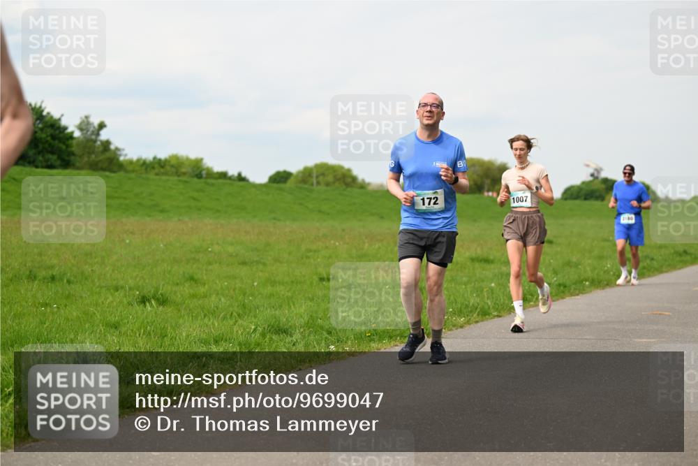 10.05.2026 - 8. Wedeler Halbmarathon Dr. Thomas Lammeyer http://msf.ph/oto/9699047 10.05.2026 11:35:50 Laufen 172, 1007, 2180 meine-sportfotos.de