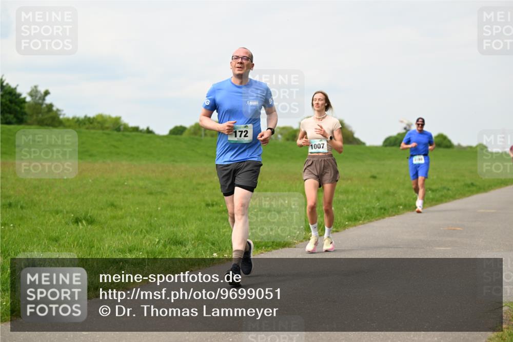 10.05.2026 - 8. Wedeler Halbmarathon Dr. Thomas Lammeyer http://msf.ph/oto/9699051 10.05.2026 11:35:50 Laufen 172, 1007 meine-sportfotos.de