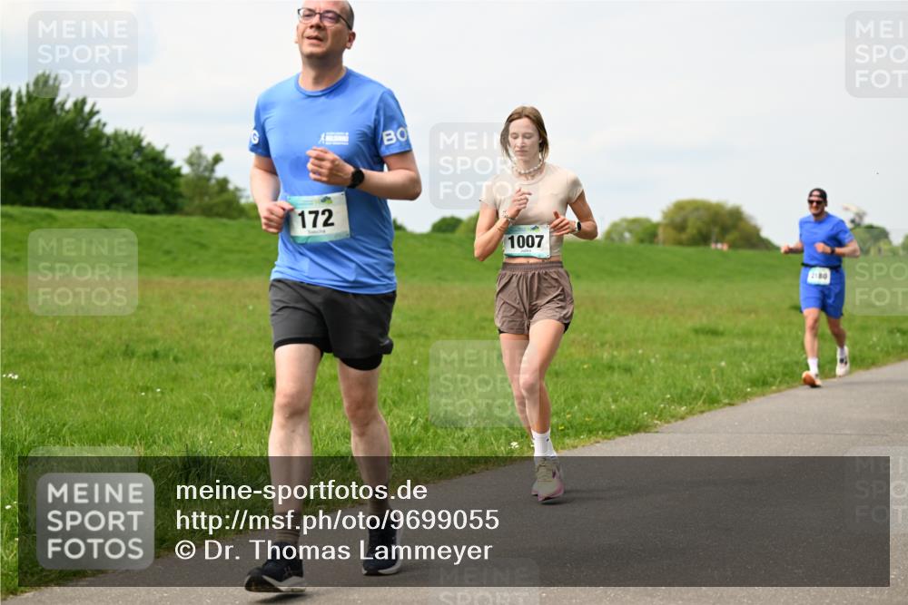 10.05.2026 - 8. Wedeler Halbmarathon Dr. Thomas Lammeyer http://msf.ph/oto/9699055 10.05.2026 11:35:51 Laufen 172, 1007, 2180 meine-sportfotos.de