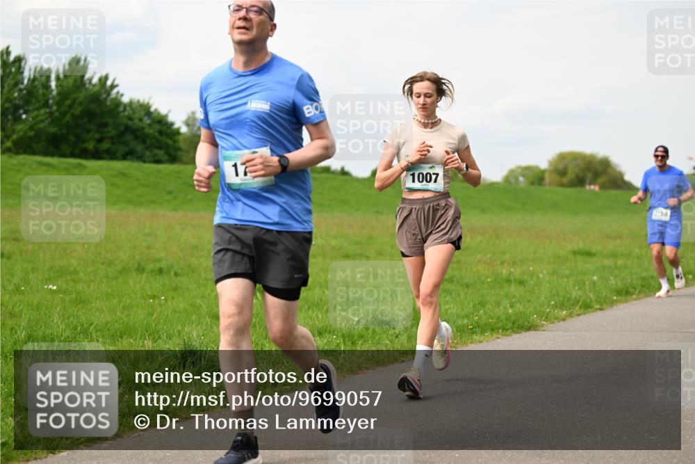 10.05.2026 - 8. Wedeler Halbmarathon Dr. Thomas Lammeyer http://msf.ph/oto/9699057 10.05.2026 11:35:51 Laufen 1007, 2180 meine-sportfotos.de