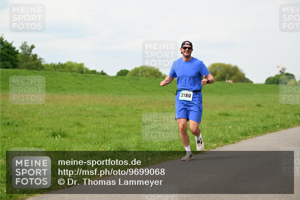 10.05.2026 - 8. Wedeler Halbmarathon Dr. Thomas Lammeyer http://msf.ph/oto/9699068 10.05.2026 11:35:53 Laufen 2180 meine-sportfotos.de