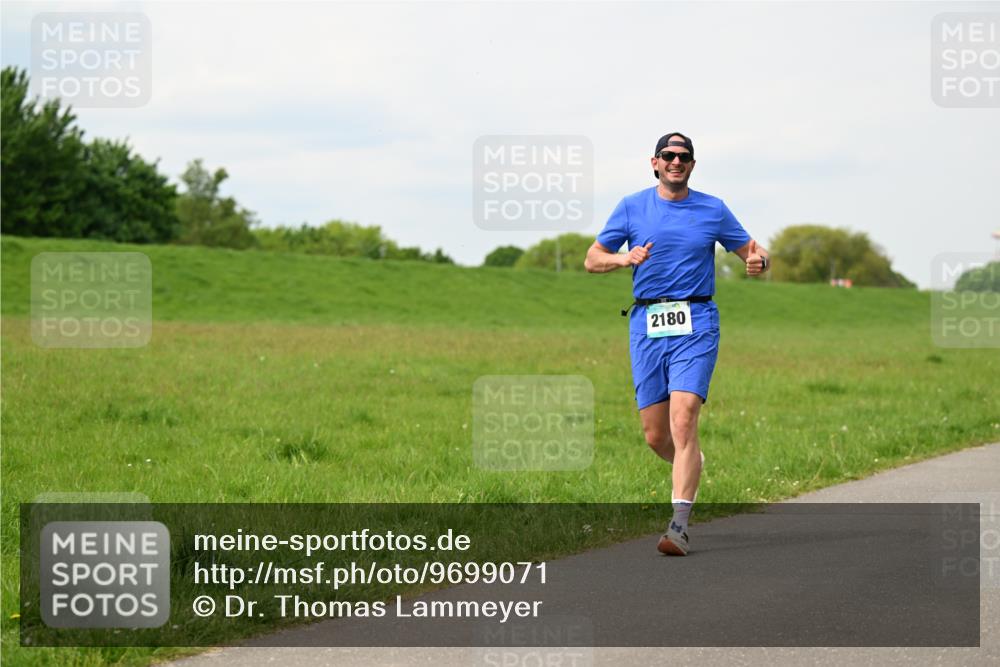 10.05.2026 - 8. Wedeler Halbmarathon Dr. Thomas Lammeyer http://msf.ph/oto/9699071 10.05.2026 11:35:54 Laufen 2180 meine-sportfotos.de