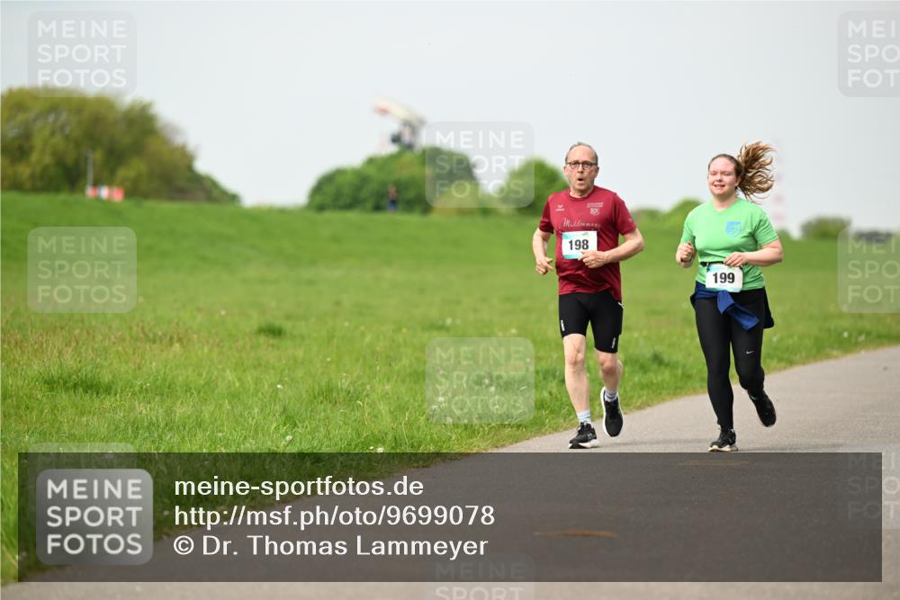 10.05.2026 - 8. Wedeler Halbmarathon Dr. Thomas Lammeyer http://msf.ph/oto/9699078 10.05.2026 11:35:56 Laufen 198, 199 meine-sportfotos.de