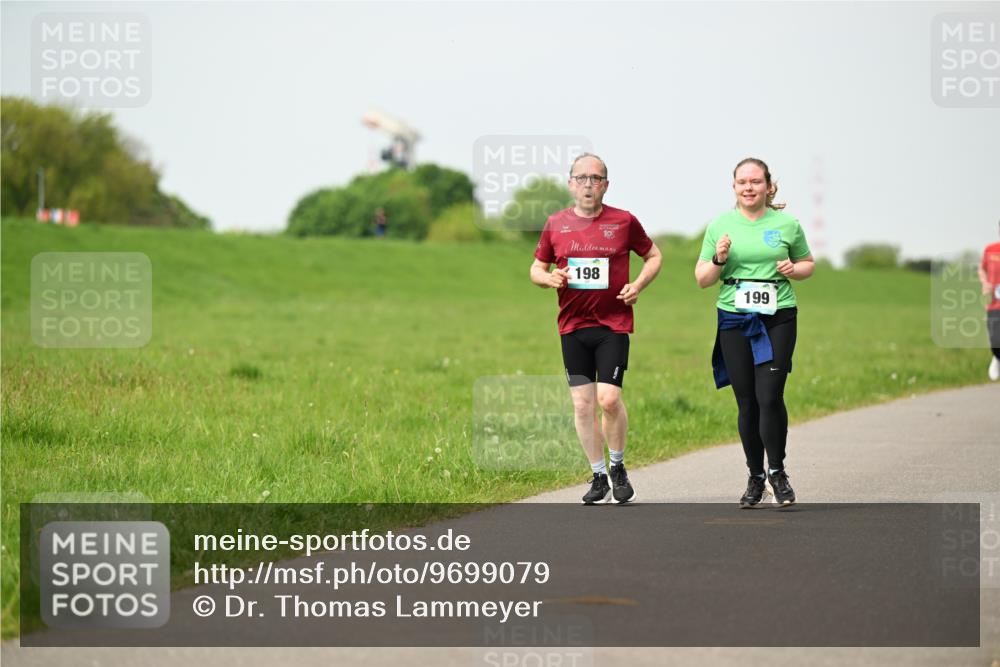 10.05.2026 - 8. Wedeler Halbmarathon Dr. Thomas Lammeyer http://msf.ph/oto/9699079 10.05.2026 11:35:56 Laufen 198, 199 meine-sportfotos.de