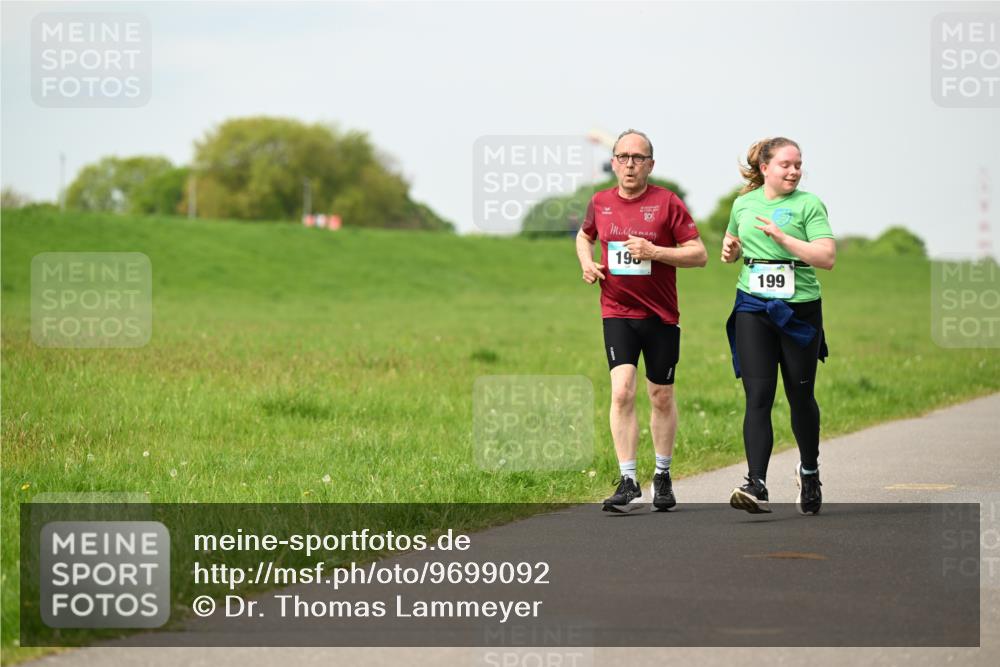 10.05.2026 - 8. Wedeler Halbmarathon Dr. Thomas Lammeyer http://msf.ph/oto/9699092 10.05.2026 11:35:58 Laufen 190, 199 meine-sportfotos.de
