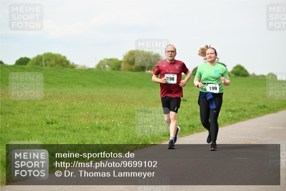 10.05.2026 - 8. Wedeler Halbmarathon Dr. Thomas Lammeyer http://msf.ph/oto/9699102 10.05.2026 11:36:00 Laufen 199 meine-sportfotos.de