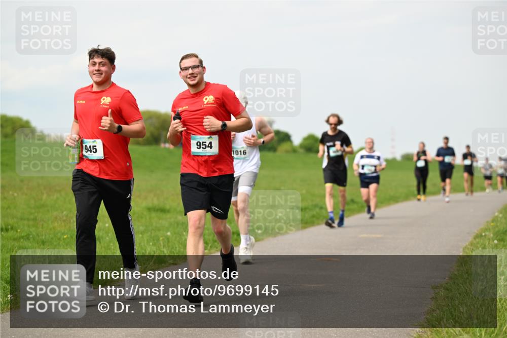 10.05.2026 - 8. Wedeler Halbmarathon Dr. Thomas Lammeyer http://msf.ph/oto/9699145 10.05.2026 11:36:10 Laufen 945, 954, 1016 meine-sportfotos.de
