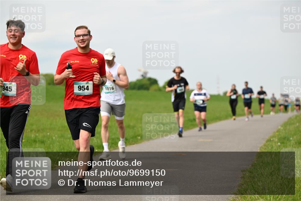 10.05.2026 - 8. Wedeler Halbmarathon Dr. Thomas Lammeyer http://msf.ph/oto/9699150 10.05.2026 11:36:11 Laufen 945, 954, 1016 meine-sportfotos.de