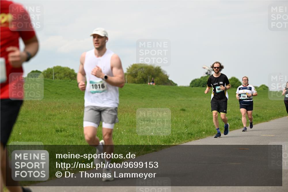 10.05.2026 - 8. Wedeler Halbmarathon Dr. Thomas Lammeyer http://msf.ph/oto/9699153 10.05.2026 11:36:12 Laufen 1016, 160 meine-sportfotos.de