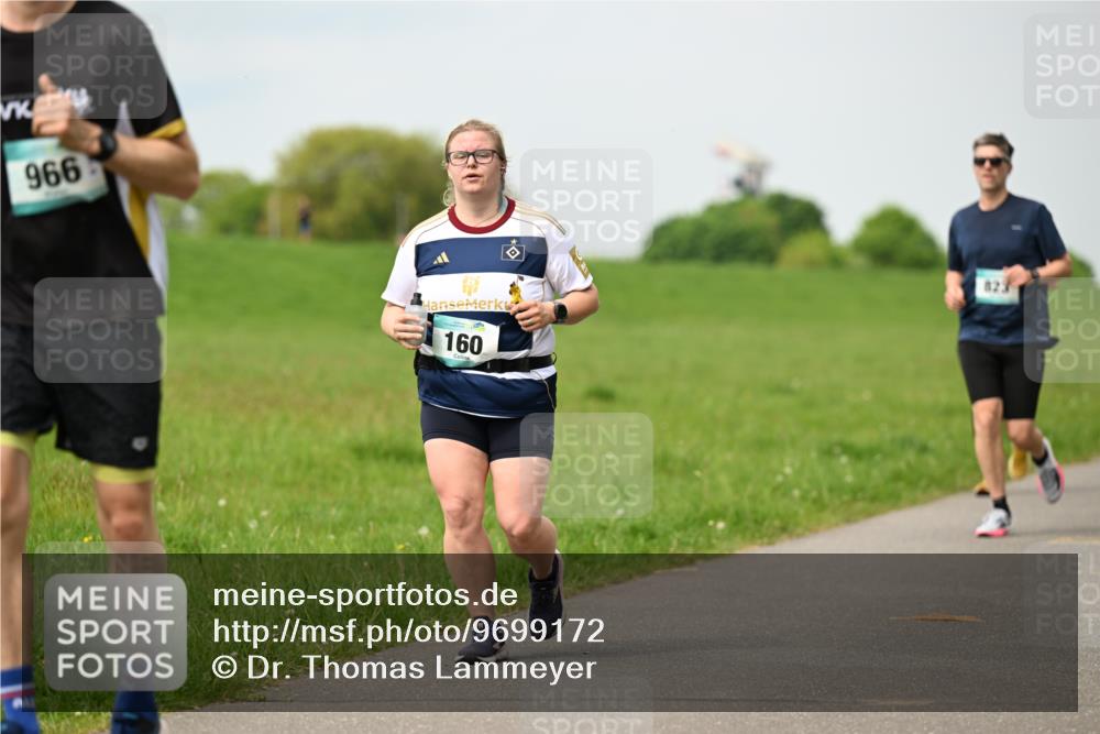 10.05.2026 - 8. Wedeler Halbmarathon Dr. Thomas Lammeyer http://msf.ph/oto/9699172 10.05.2026 11:36:17 Laufen 966, 160 meine-sportfotos.de