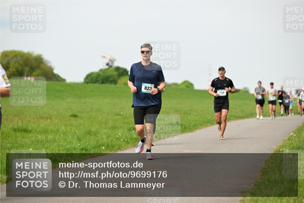 10.05.2026 - 8. Wedeler Halbmarathon Dr. Thomas Lammeyer http://msf.ph/oto/9699176 10.05.2026 11:36:18 Laufen 823, 749 meine-sportfotos.de