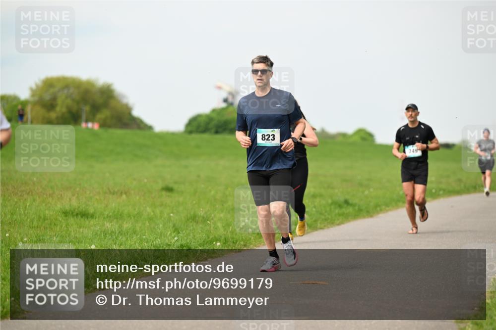 10.05.2026 - 8. Wedeler Halbmarathon Dr. Thomas Lammeyer http://msf.ph/oto/9699179 10.05.2026 11:36:18 Laufen 823, 749 meine-sportfotos.de