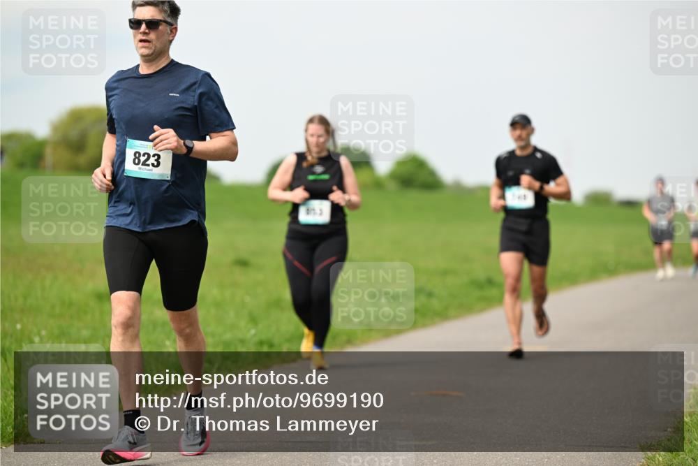 10.05.2026 - 8. Wedeler Halbmarathon Dr. Thomas Lammeyer http://msf.ph/oto/9699190 10.05.2026 11:36:20 Laufen 823 meine-sportfotos.de