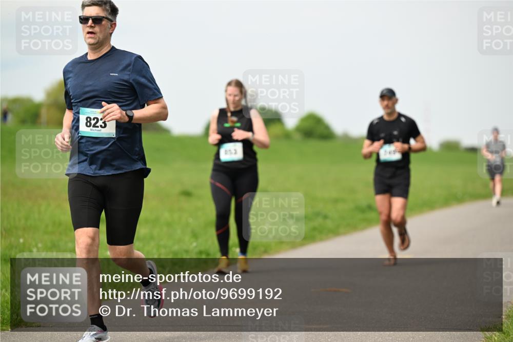10.05.2026 - 8. Wedeler Halbmarathon Dr. Thomas Lammeyer http://msf.ph/oto/9699192 10.05.2026 11:36:20 Laufen 823 meine-sportfotos.de