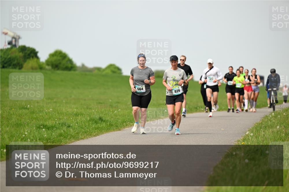 10.05.2026 - 8. Wedeler Halbmarathon Dr. Thomas Lammeyer http://msf.ph/oto/9699217 10.05.2026 11:36:26 Laufen 564, 826 meine-sportfotos.de