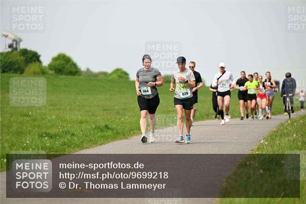 10.05.2026 - 8. Wedeler Halbmarathon Dr. Thomas Lammeyer http://msf.ph/oto/9699218 10.05.2026 11:36:26 Laufen 564, 826 meine-sportfotos.de