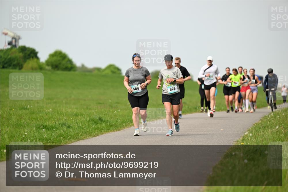 10.05.2026 - 8. Wedeler Halbmarathon Dr. Thomas Lammeyer http://msf.ph/oto/9699219 10.05.2026 11:36:26 Laufen 564, 826 meine-sportfotos.de