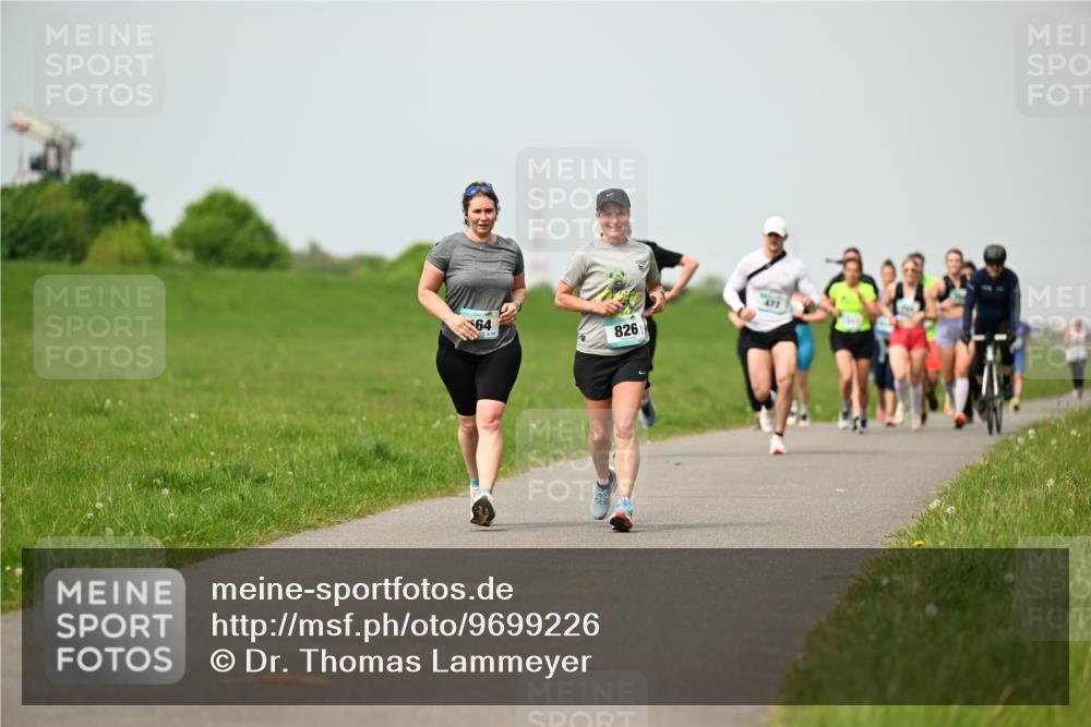 10.05.2026 - 8. Wedeler Halbmarathon Dr. Thomas Lammeyer http://msf.ph/oto/9699226 10.05.2026 11:36:27 Laufen 826 meine-sportfotos.de