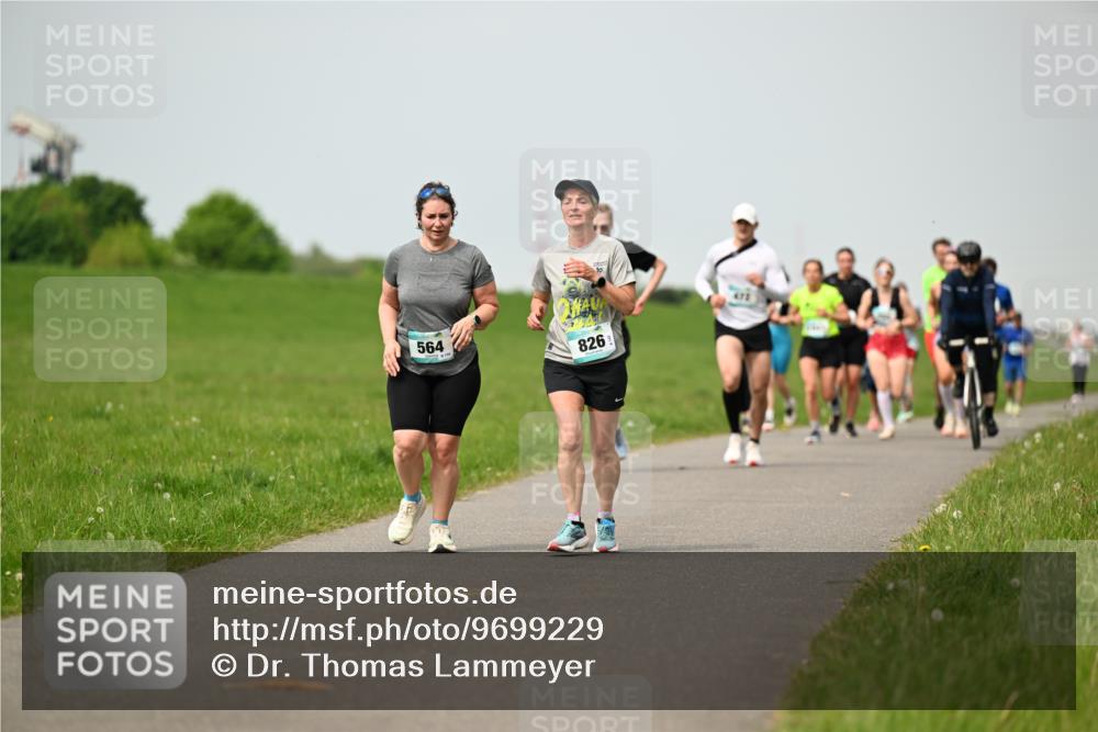 10.05.2026 - 8. Wedeler Halbmarathon Dr. Thomas Lammeyer http://msf.ph/oto/9699229 10.05.2026 11:36:28 Laufen 564, 826 meine-sportfotos.de