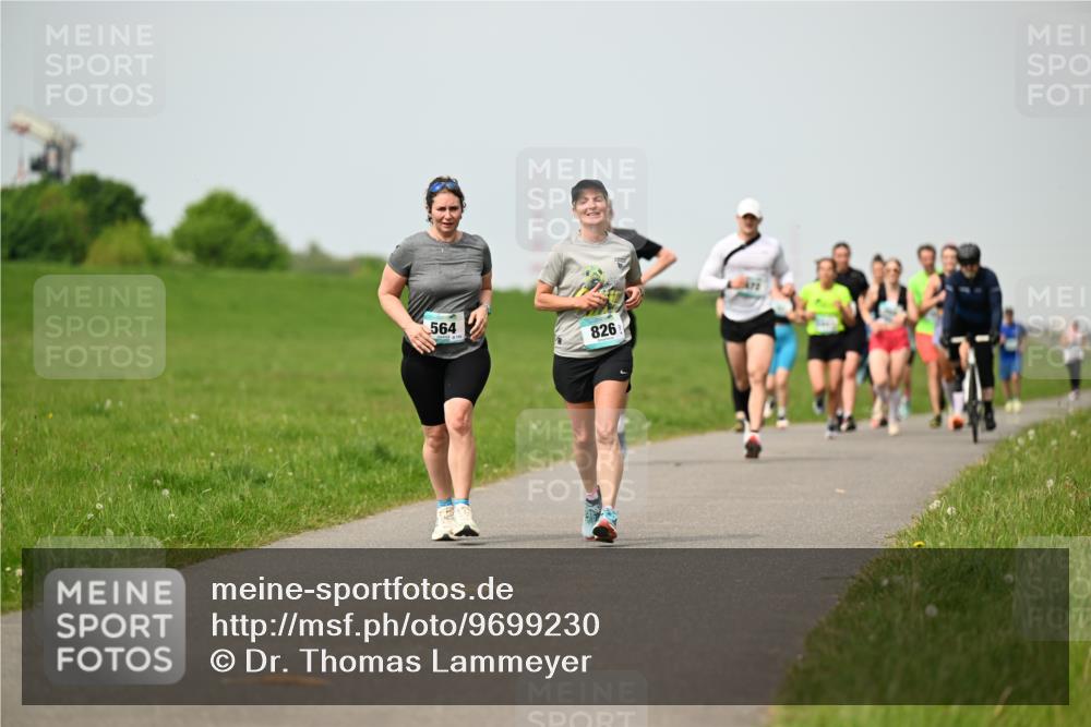 10.05.2026 - 8. Wedeler Halbmarathon Dr. Thomas Lammeyer http://msf.ph/oto/9699230 10.05.2026 11:36:28 Laufen 564, 826 meine-sportfotos.de