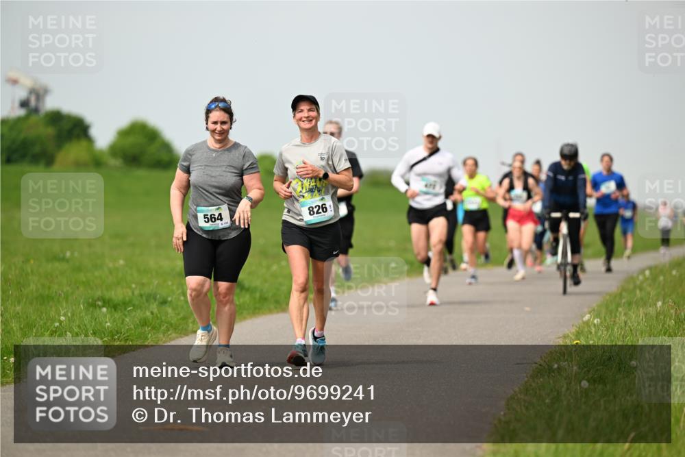 10.05.2026 - 8. Wedeler Halbmarathon Dr. Thomas Lammeyer http://msf.ph/oto/9699241 10.05.2026 11:36:29 Laufen 564, 826 meine-sportfotos.de