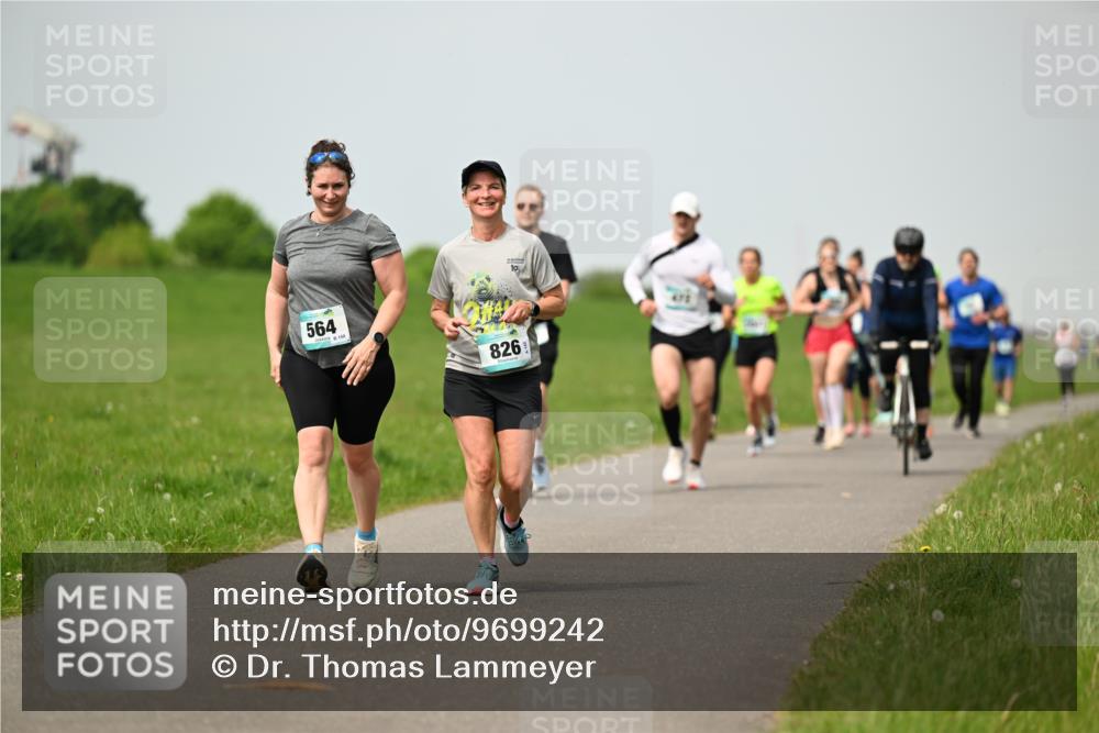 10.05.2026 - 8. Wedeler Halbmarathon Dr. Thomas Lammeyer http://msf.ph/oto/9699242 10.05.2026 11:36:30 Laufen 564, 150, 826 meine-sportfotos.de