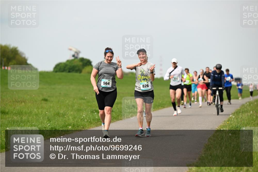 10.05.2026 - 8. Wedeler Halbmarathon Dr. Thomas Lammeyer http://msf.ph/oto/9699246 10.05.2026 11:36:31 Laufen 564, 826 meine-sportfotos.de