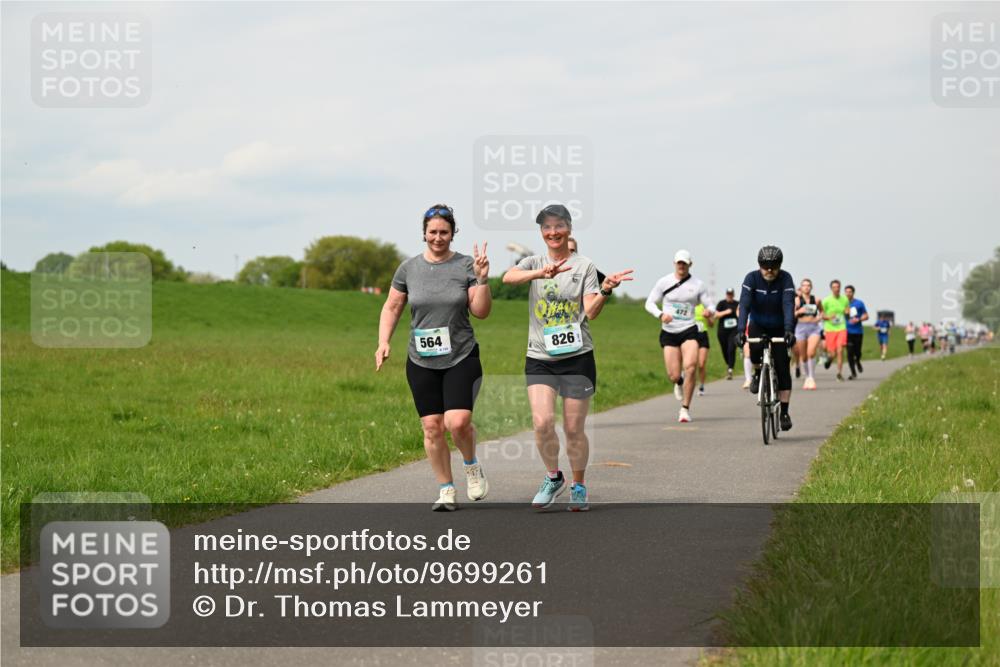 10.05.2026 - 8. Wedeler Halbmarathon Dr. Thomas Lammeyer http://msf.ph/oto/9699261 10.05.2026 11:36:33 Laufen 564, 826 meine-sportfotos.de