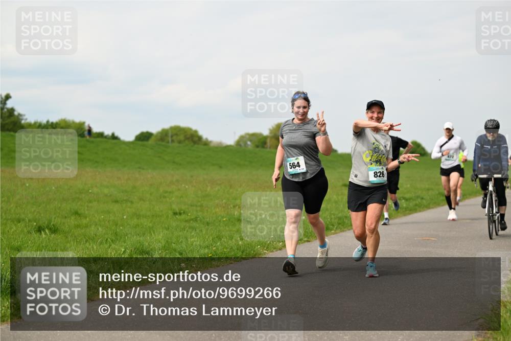 10.05.2026 - 8. Wedeler Halbmarathon Dr. Thomas Lammeyer http://msf.ph/oto/9699266 10.05.2026 11:36:34 Laufen 564, 826 meine-sportfotos.de
