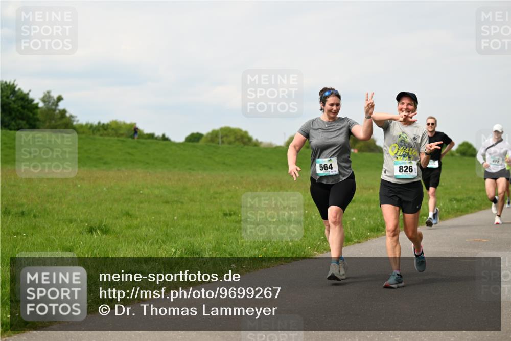 10.05.2026 - 8. Wedeler Halbmarathon Dr. Thomas Lammeyer http://msf.ph/oto/9699267 10.05.2026 11:36:34 Laufen 564, 826 meine-sportfotos.de