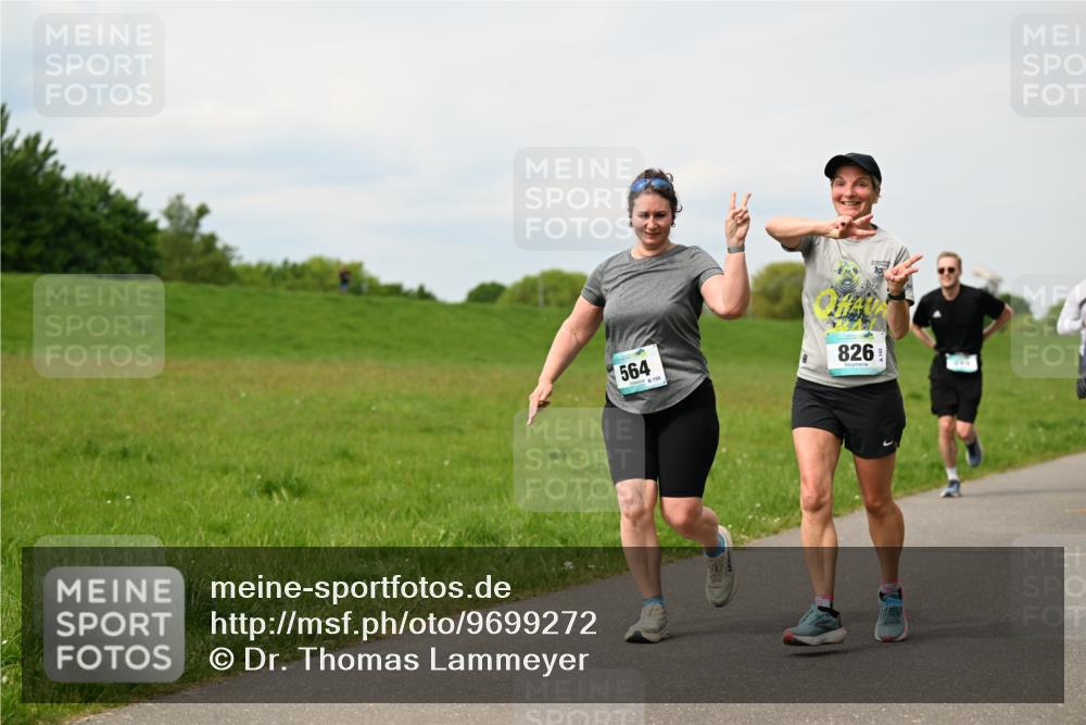 10.05.2026 - 8. Wedeler Halbmarathon Dr. Thomas Lammeyer http://msf.ph/oto/9699272 10.05.2026 11:36:35 Laufen 564, 826 meine-sportfotos.de