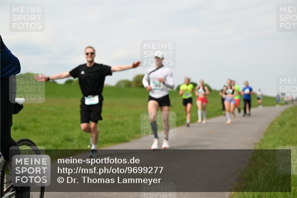 10.05.2026 - 8. Wedeler Halbmarathon Dr. Thomas Lammeyer http://msf.ph/oto/9699277 10.05.2026 11:36:37 Laufen  meine-sportfotos.de